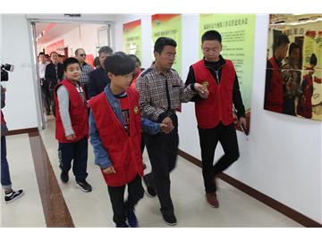 81890�������ߣ�����ä������  ��ä�˵��۾�