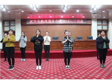 �������߾���Ԫ������